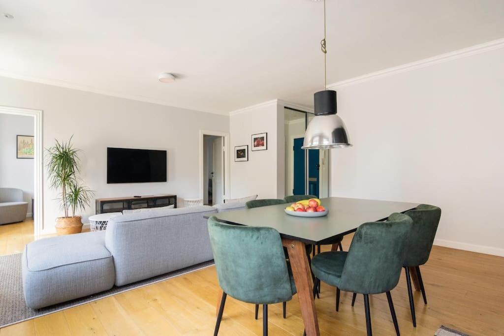 Cozy Apartment In Christianshavn W Two Balconies. Copenhagen Exterior photo